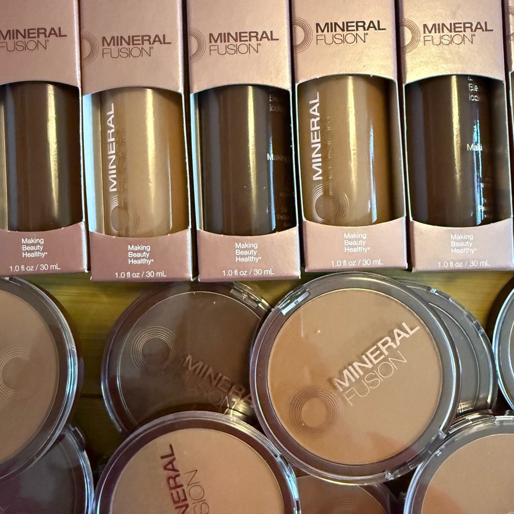 Seller 125 pieces lot premium lot Lancôme Huda one size milk Sephora ulta $3750 - Picture 3 of 13